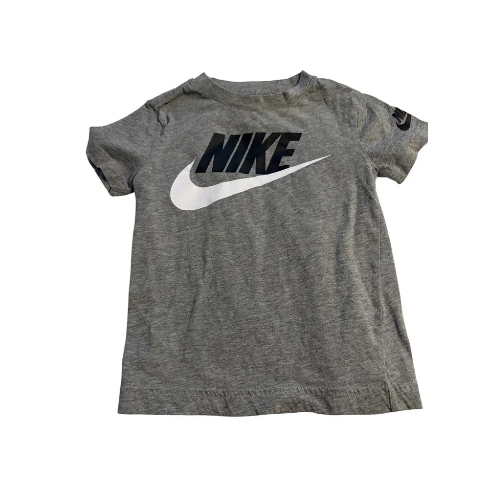 Nike T-Shirt‎ Sporty Heather Grey Big Logo Short Sleeve Size 4/XS Kids